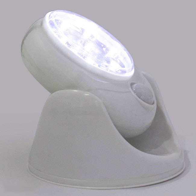Đèn led cảm biến hồng ngoại, tự động tắt khi không có người, sử dụng 4 viên pin tiểu AA