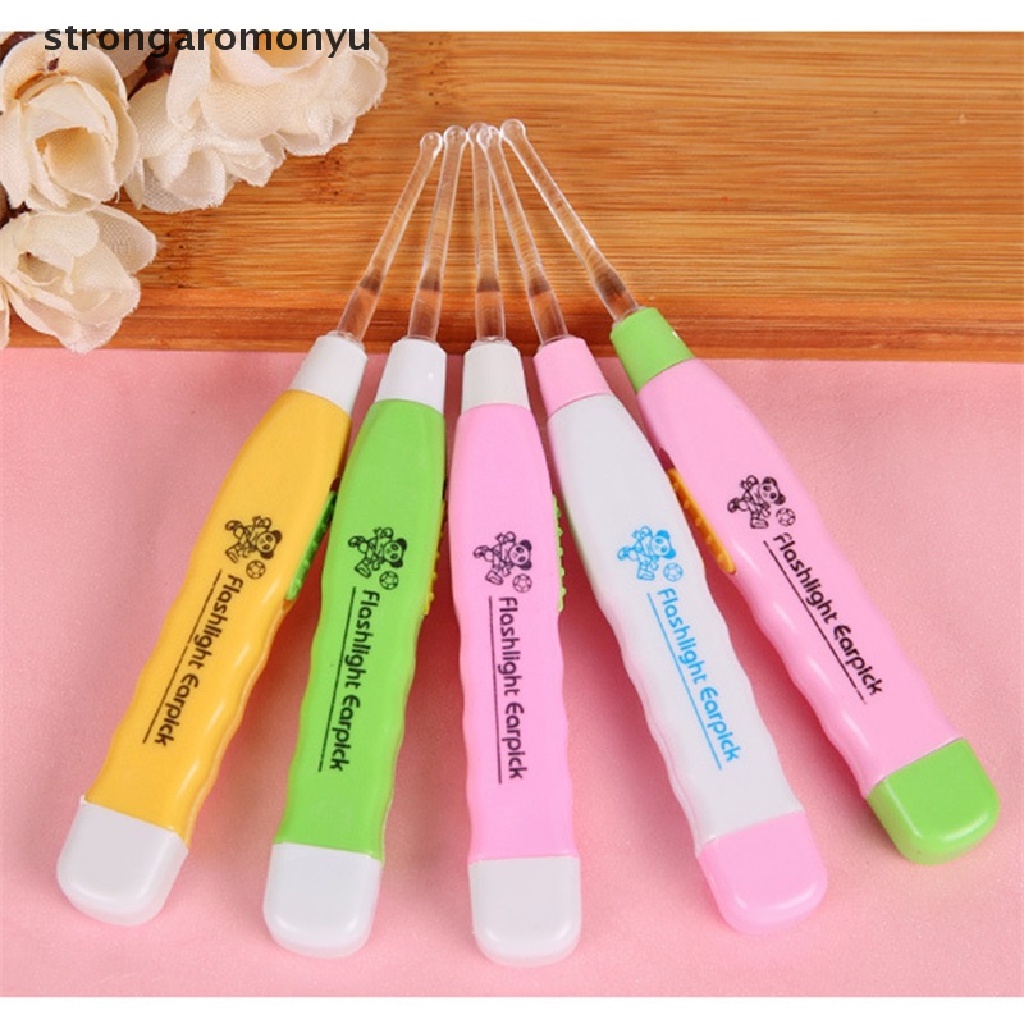 Nhíp vệ sinh tai có đèn LED chăm sóc sức khỏe