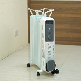 Máy sưởi dầu Nhập Khẩu Nhật Bản không khô da Fujihome 11 thanh, dùng điện tự ngắt không đốt oxy