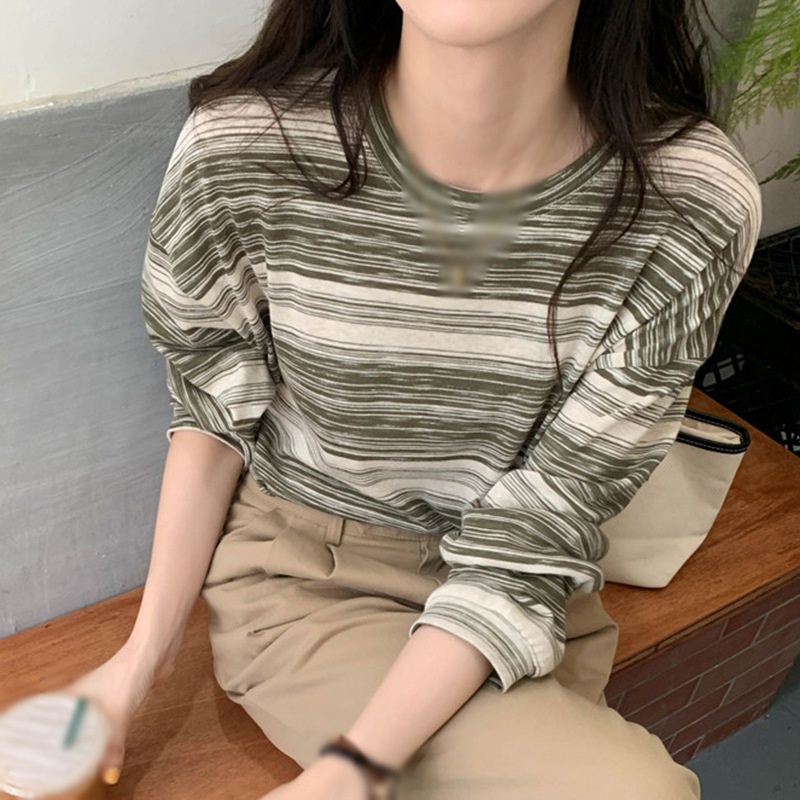 Áo thun dài tay dáng rộng kẻ sọc màu gradient thời trang Hàn Quốc mùa xuân thu cho nữ