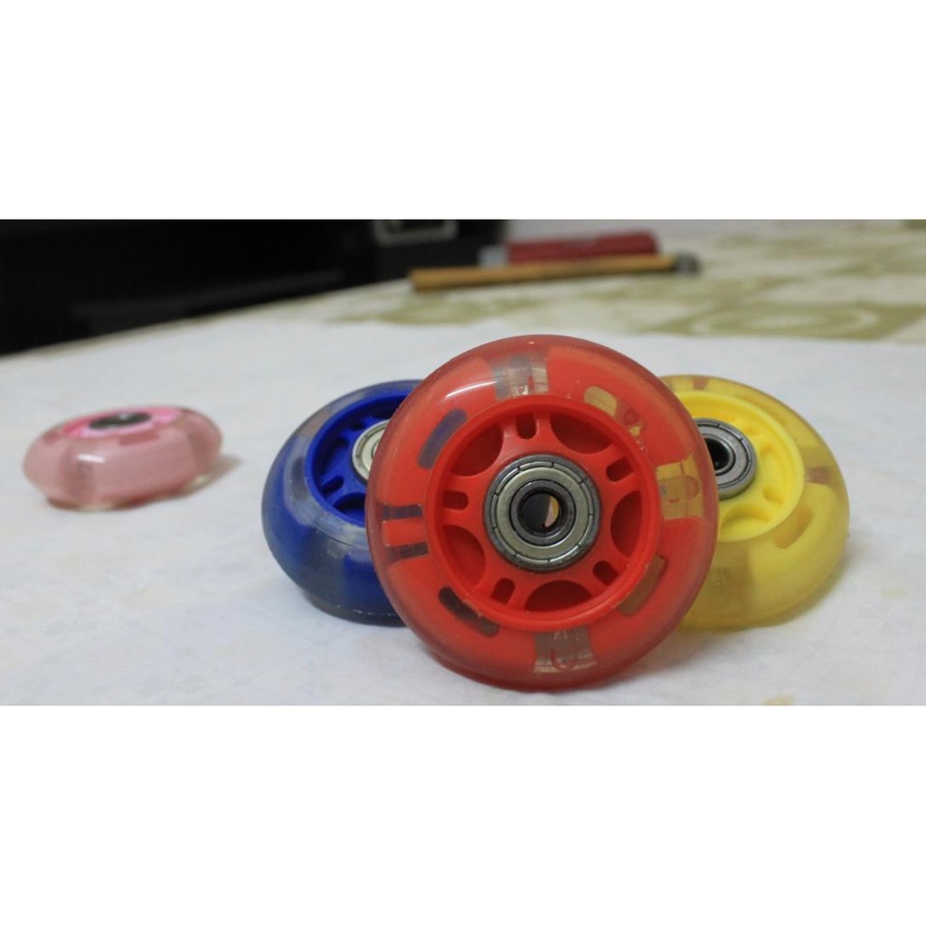 Bánh giầy trượt Inline Skate 001