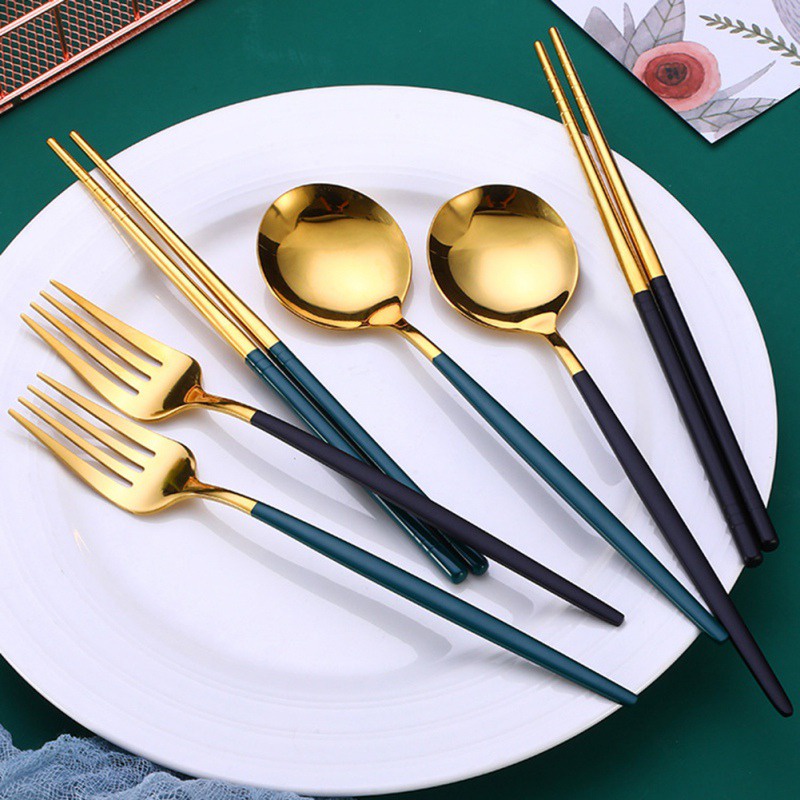 3 Bộ dụng cụ ăn uống bằng inox tiện dụng