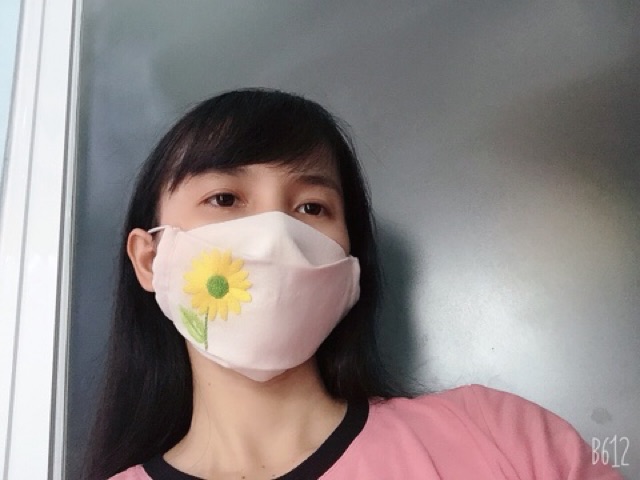 Khẩu trang vải Linen 3D họa tiết thêu tay | BigBuy360 - bigbuy360.vn