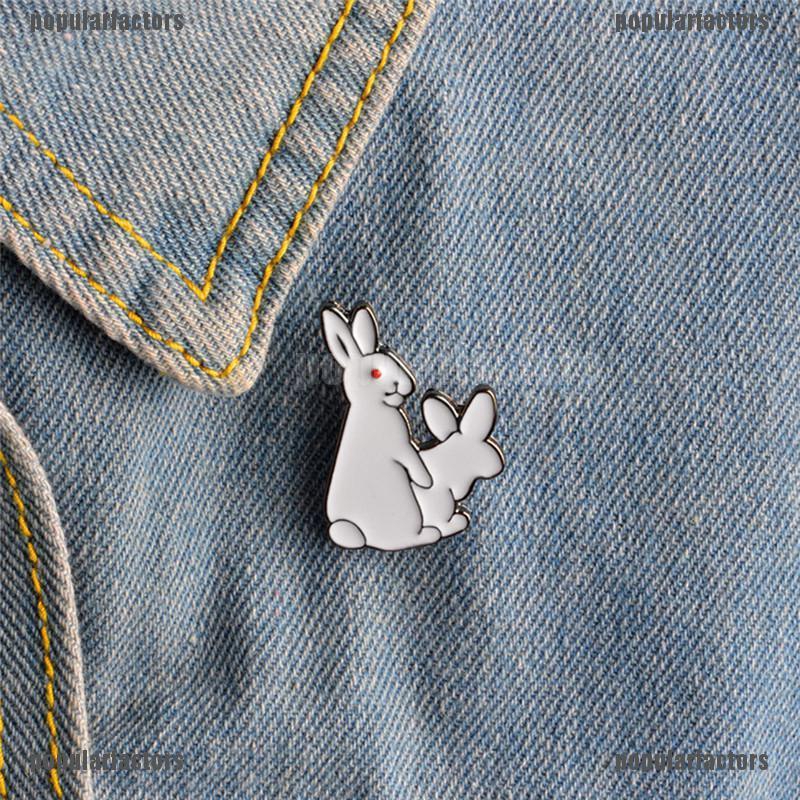 Ghim Cài Áo Hình Hai Chú Thỏ Trắng Dễ Thương