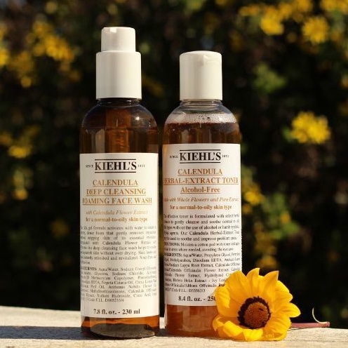 𝐂𝐚𝐥𝐞𝐧𝐝𝐮𝐥𝐚 𝐇𝐞𝐫𝐛𝐚𝐥-𝐄𝐱𝐭𝐫𝐚𝐜𝐭 𝐀𝐥𝐜𝐨𝐡𝐨𝐥-𝐅𝐫𝐞𝐞 Toner Hoa Cúc 𝟐𝟓𝟎𝐦𝐥