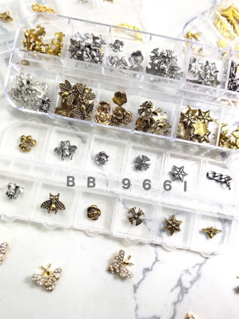 Charm Nail kiểu trang trí móng tay