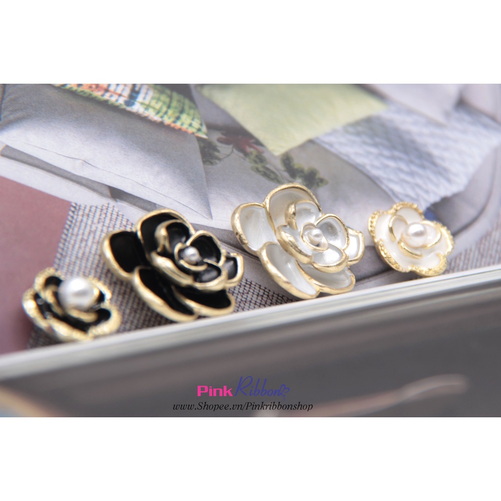Hoa đen/trắng viền vàng 2 cỡ 2.6cm và 1.6cm