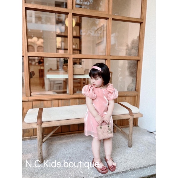 Váy tơ 2 lớp nơ vai + turban cho bé gái