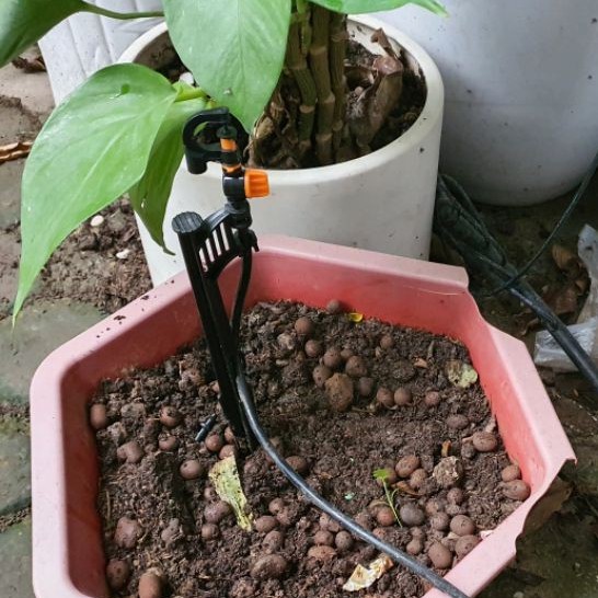 Bộ béc tưới phun mưa G5 - Bao gồm que cắm cố định béc tưới - Van khóa đầu béc - Béc tưới 360 độ