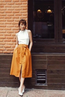 🍂Set đồ áo basic trắng mix chân váy màu vàng đồng
