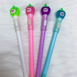 Bút có đèn trái dâu mực xanh