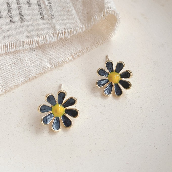 Khuyên Tai Xi Mạ Phối Đá Xanh Phong Cách Retro