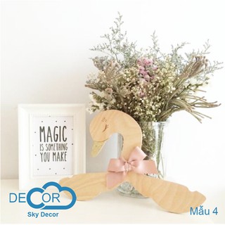 MÓC ÁO GỖ TRANG TRÍ NHÀ CỬA, CỬA HÀNG, ĐẠO CỤ CHỤP ẢNH SẢN PHẨM