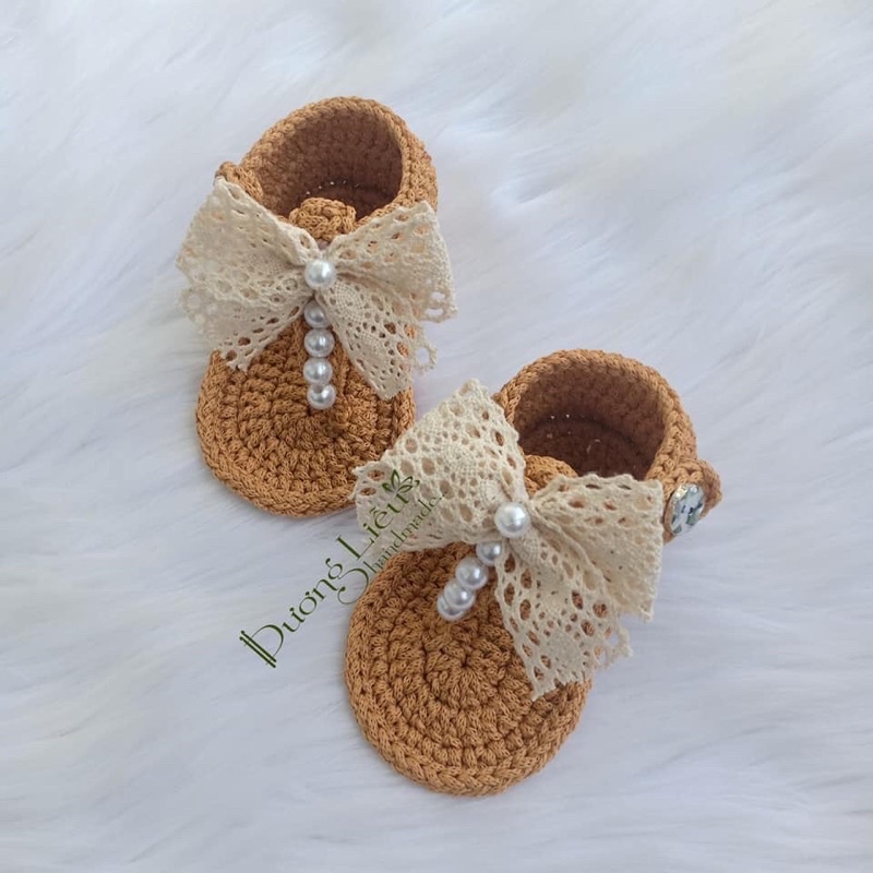 Dép xỏ ngón cho bé gái