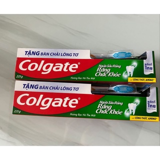 Kem đánh răng Colgate 225g tặng bàn chải