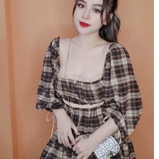 Đầm caro cổ vuông