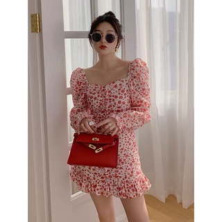 Váy cổ vuông bo chun vao tay dài nền trắng hoa đỏ dáng a ngắn