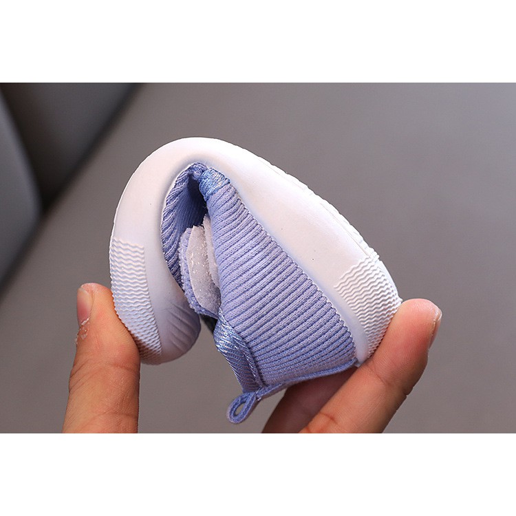 Giày Lười, Sandal Vải Cho Bé Trai Gái Phong Cách Hàn Quốc Chống Trơn Trượt Đế Bệt Mềm Chống Ngã Tập Đi Từ 1-3 Tuổi