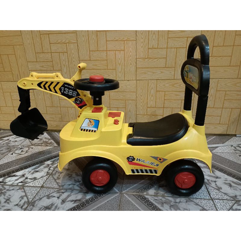 Xe Cẩu Chòi Chân Có Nhạc và Còi Cho Bé