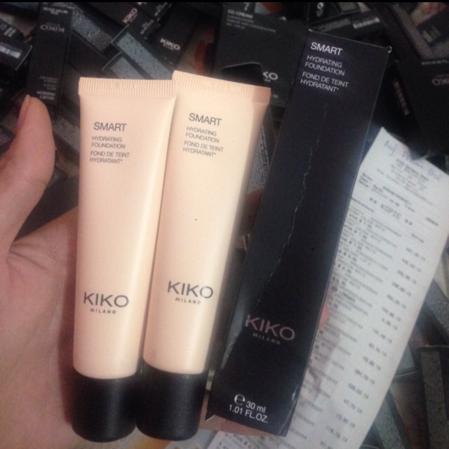 Kem nền Kiko