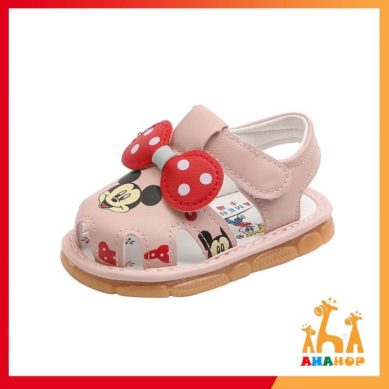 Giày sandal bé gái - Sandal tập đi cho bé gái hình Mickey chất da PU đế chống trơn trượt có còi siêu mềm A1