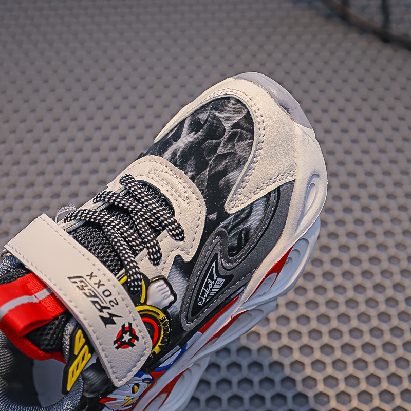 Giày Thể Thao Hình Người Nhện Cho Bé Tập Đi