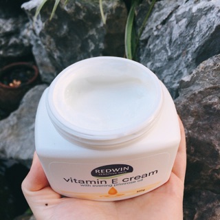 Kem dưỡng vitamin E Redwin