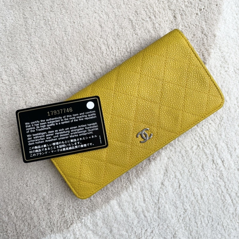 Ví gập Chanel vàng