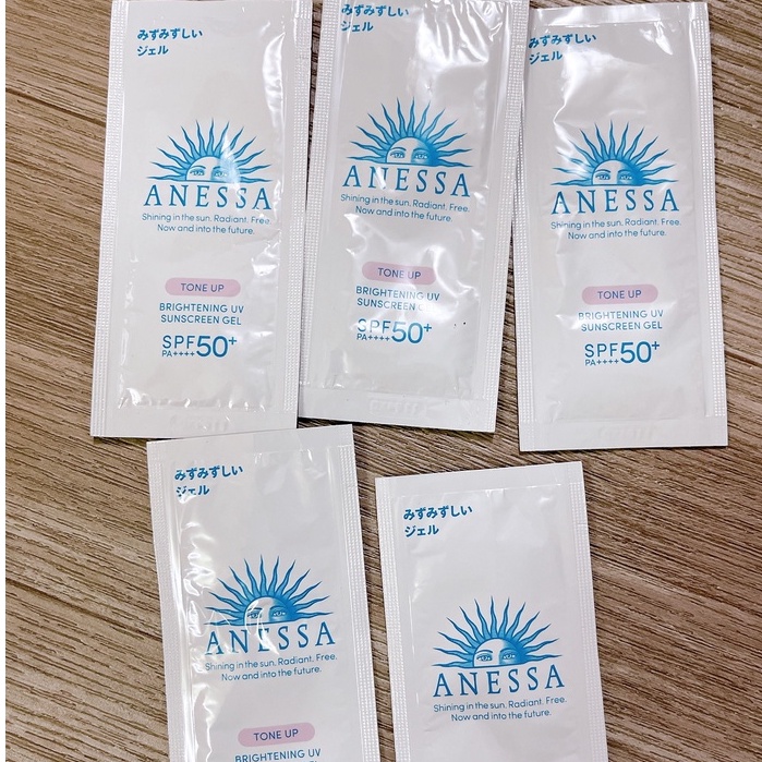 Sample Gói 4ml Gel chống nắng dưỡng sáng nâng tông & hiệu chỉnh sắc da Anessa Brightening UV Sunscreen Gel SPF50+ PA++++