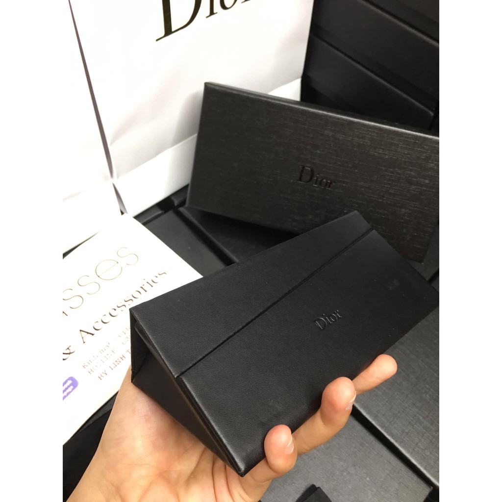 Hộp kính mắt tam giác lót vải dạ