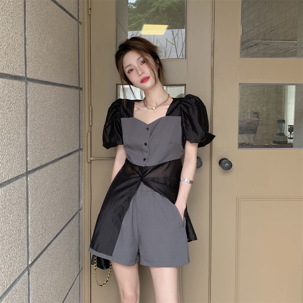 Bộ Áo Tay Phồng Cổ Chữ V Phối Cà Vạt + Quần Short Lưng Cao Ống Rộng Thời Trang 2022