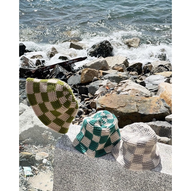 Mũ đan móc thủ công hoạ tiết bàn cờ CheckeredHATs