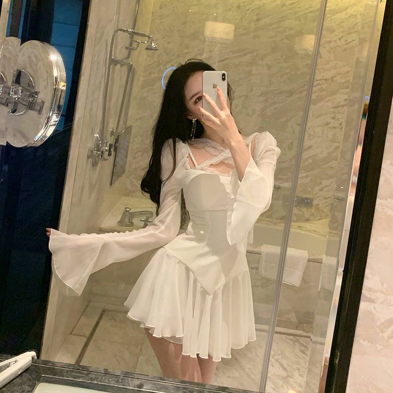 Đầm xinh đáng yêu dáng ngắn dài tay