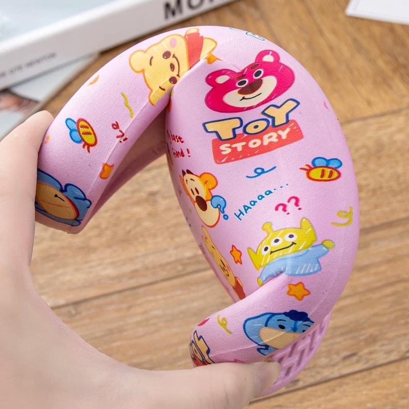 Dép đúc cao su gấu Pooh