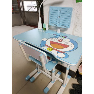 Bàn học cho bé - Bàn Học sinh trẻ em và ghế nhiều họa tiết kèm giá sách - KT 95 x 69 x 45 cm ( Có 3 màu)