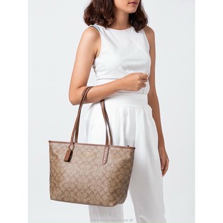 Túi Coach rộng đựng vừa laptop