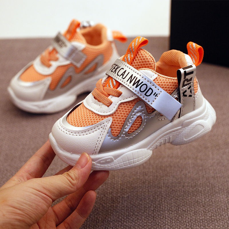 Giày thể thao đế mềm chống trượt cho bé