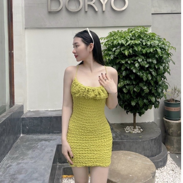 Đầm 2 dây xốp thiên vân nhúm ngực hở lưng ôm body dáng ngắn cực xinh