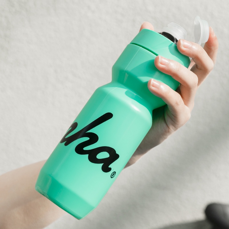 Bình Nước Nhựa 610/710ml Không Chứa BPA Chống Tràn Nhiều Màu Sắc Dùng Khi Đi Xe Đạp Leo Núi