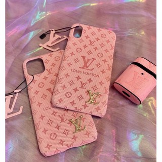 Ốp lưng iphone - ốp iphone lv hồng sang trọng bằng da kèm logo lv 7/7plus/8/8plus/x/xs/xr/xs max/11/pro/max12/pro/max