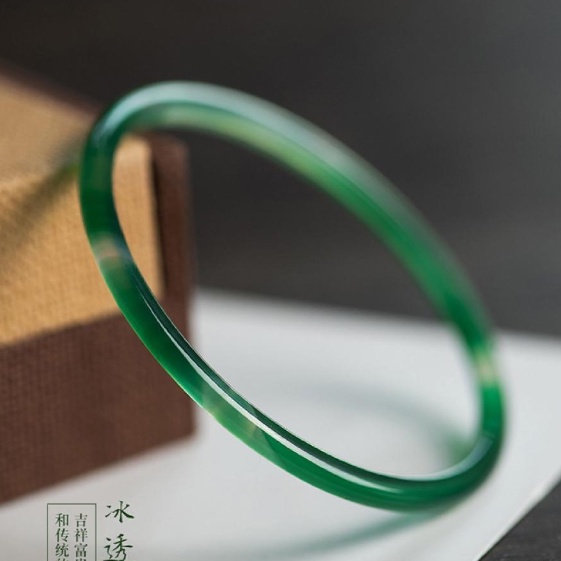 Vòng Tay Đá Mã Não Tự Nhiên Mỏng Màu Xanh Lá Phong Cách Hanfu Trung Hoa Cho Nữ