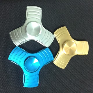 Đồ Chơi Con Quay Giúp Xả Stress Fidget Spinner 3 Cánh Kim Loại
