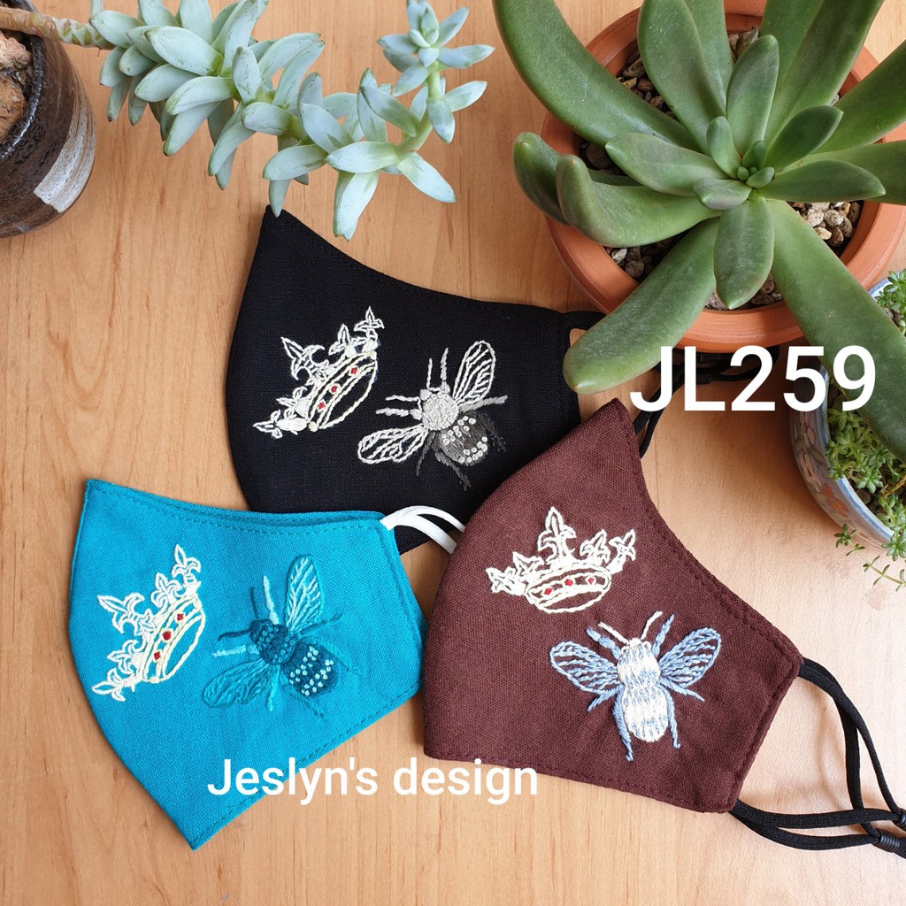 Khẩu trang thêu tay vải linen hình ong và vương miện JL259-Hand embroidered masks