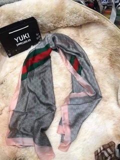 Khăn lụa yuki