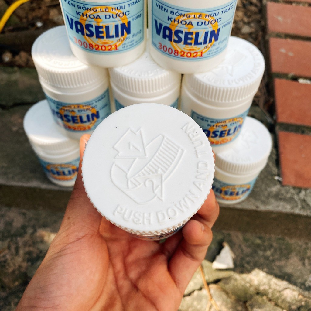 Kem nẻ dưỡng ẩm Vaselin Hộp 100g, Sáp chống nẻ làm mềm da an toàn cho trẻ nhỏ