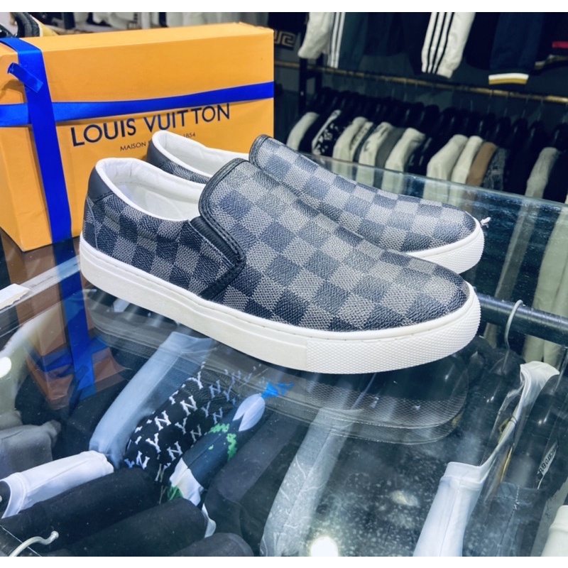 Giầy slip on LV da mềm có họ tiết, Giầy sục thời trang nam phong cách trẻ trung năng động btshop từ 38 đến 42