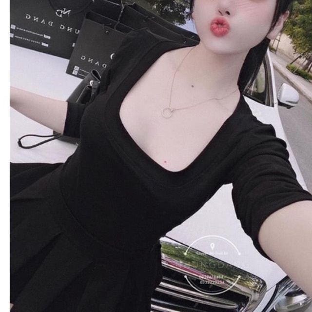 Áo Cổ Vuông Tay Dài