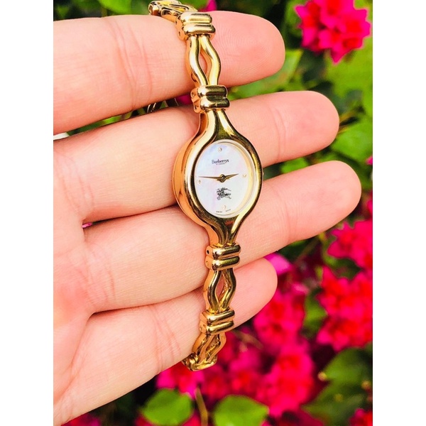 •Đồng hồ 2hand- Lắc đồng hồ nữ hiệu Burberrys - London - Swiss made - Vintage Watch•