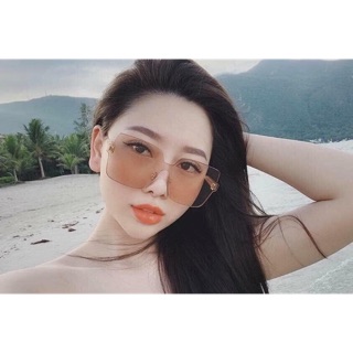 Kính mát hot girl - mẫu kính hot trend
