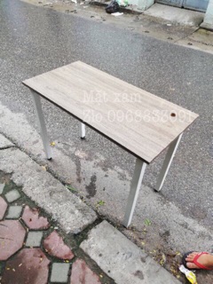Bàn làm việc chân sắt 100